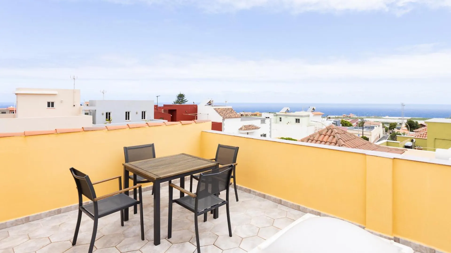 Casa Totalmente Renovada En Zona Muy Tranquila!!! Vistas Al Mar Y Montana Villa Buenavista Del Norte